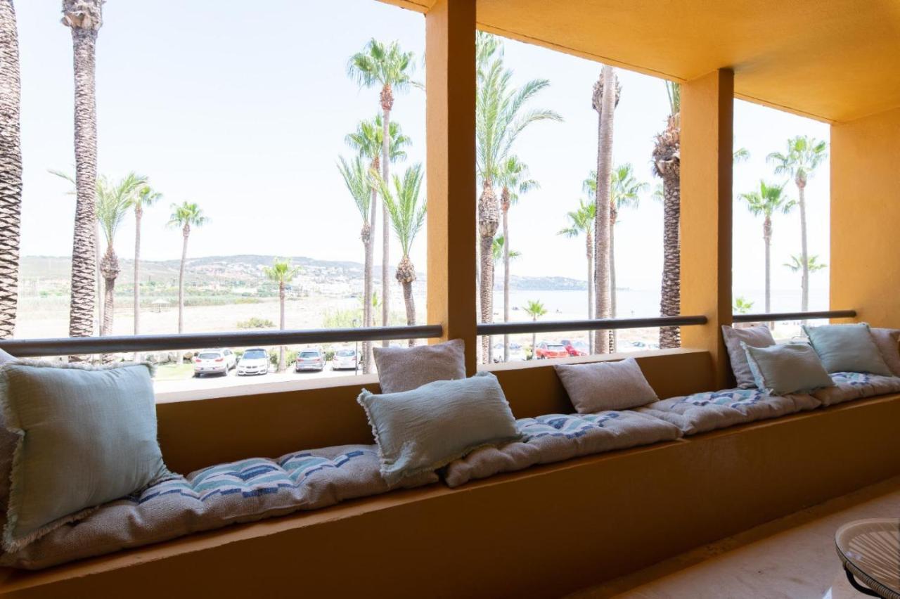 Puerto Sotogrande Con Vistas Al Mar Exterior foto
