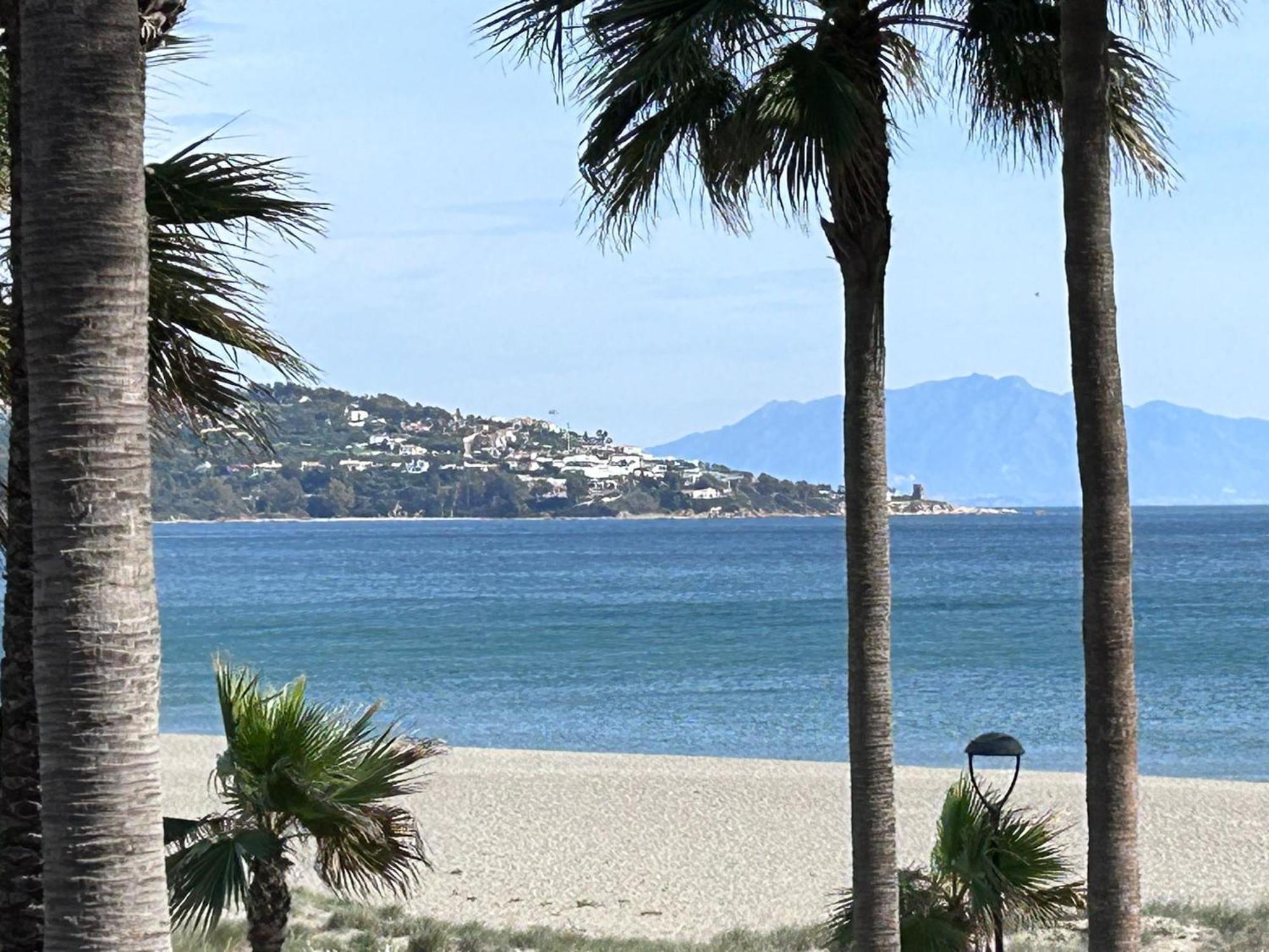 Puerto Sotogrande Con Vistas Al Mar Exterior foto